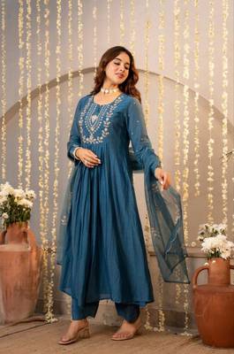 navy blue chanderi silk embroidered kurta sets 1
