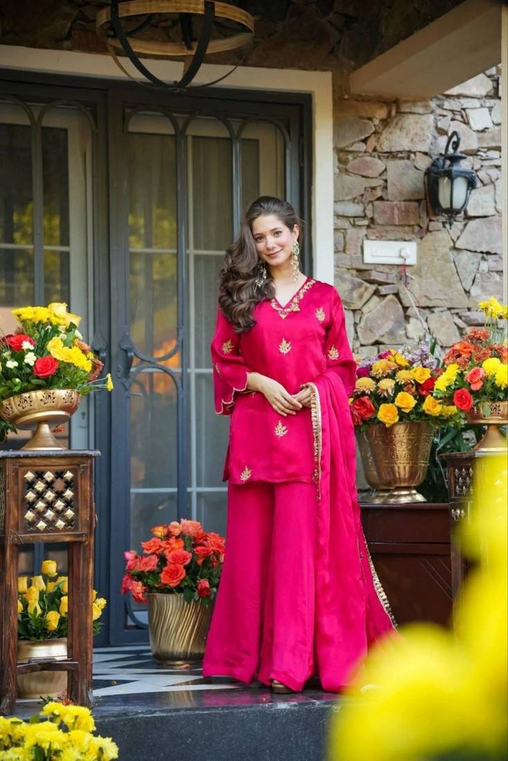hot pink silk blend embroidered kurta sets