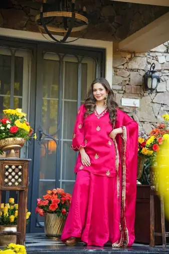 hot pink silk blend embroidered kurta sets