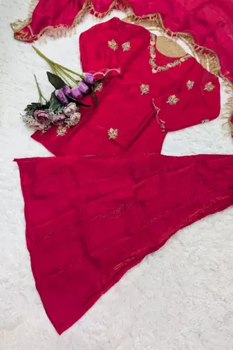 hot pink silk blend embroidered kurta sets