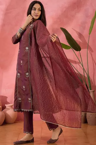 wine silk blend embroidered kurta sets