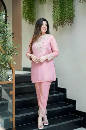pink silk blend embroidered kurta sets
