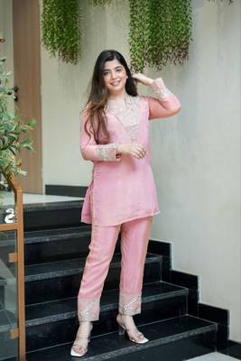 pink silk blend embroidered kurta sets 3