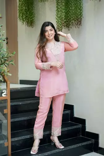 pink silk blend embroidered kurta sets