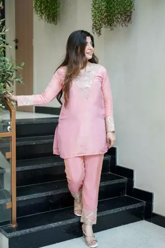 pink silk blend embroidered kurta sets