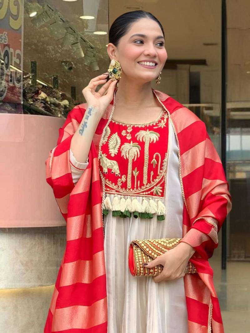 beige silk blend embroidered kurta sets