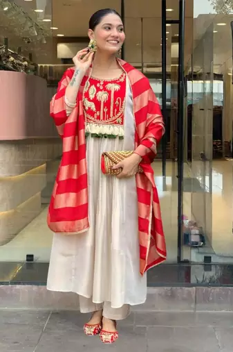 beige silk blend embroidered kurta sets