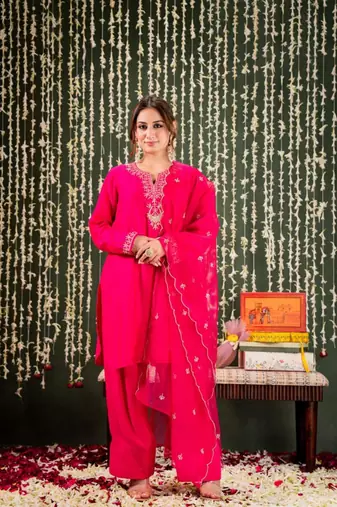 hot pink chanderi embroidered kurta sets