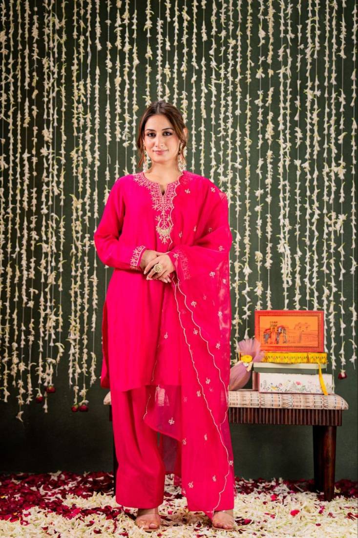 hot pink chanderi embroidered kurta sets
