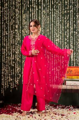 hot pink chanderi embroidered kurta sets 3