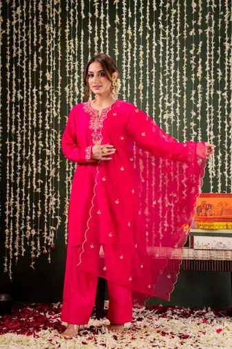 hot pink chanderi embroidered kurta sets