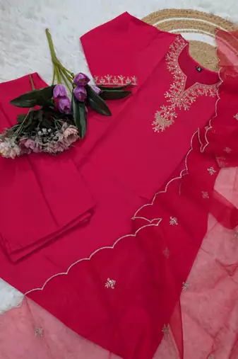 hot pink chanderi embroidered kurta sets