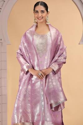 Purple orgenza jacquard kurta set with pant & dupatta 2