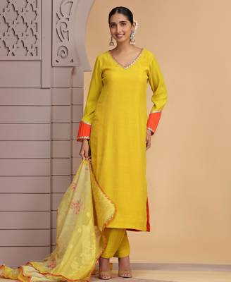 Yellow  chiffon kurta set with pant & dupatta 3