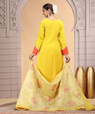 Yellow  chiffon kurta set with pant & dupatta 4