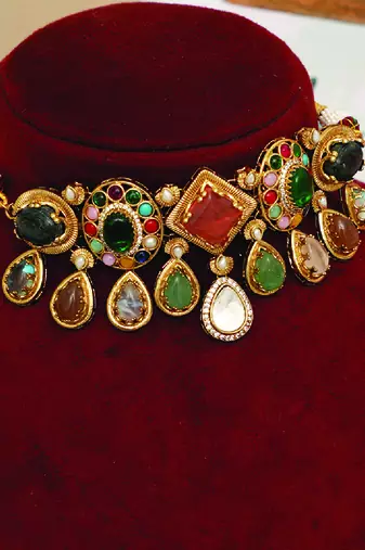Gold plated multicolor stones choker necklace set