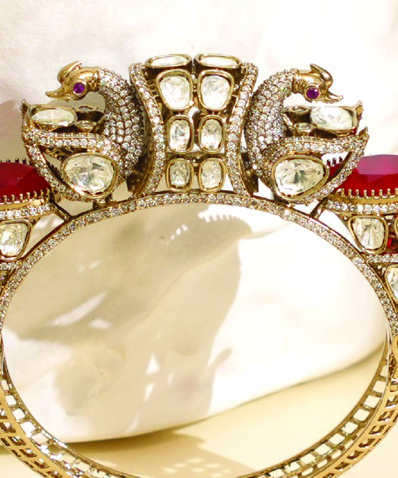 Zircon red stone royal kada