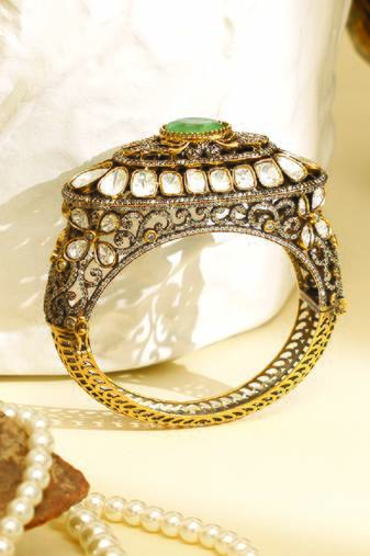 Zircon mint green stone royal kada