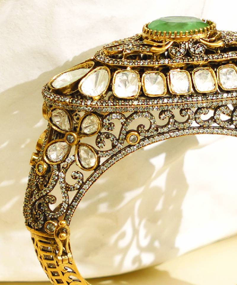 Zircon mint green stone royal kada