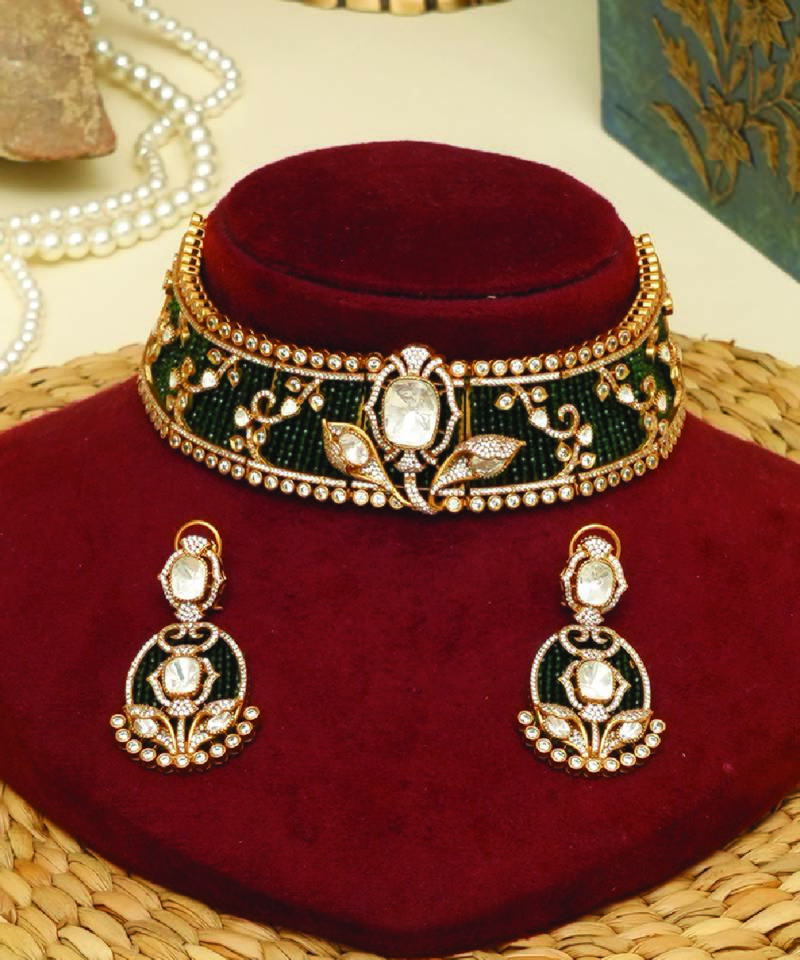 Gold plated emerald green stones choker necklace set
