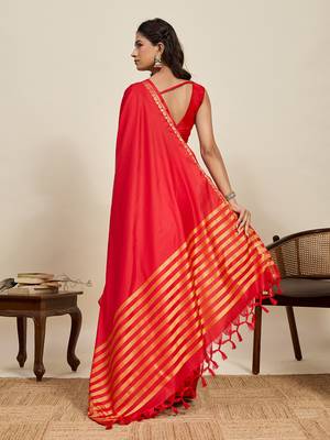 Red banarasi silk saree zari woven wedding traditional with blouse elegant party wear 2