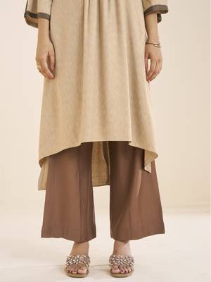 women’s beige viscose blend v neck kurta with front pleat design 5