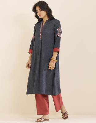 women’s grey viscose blend straight fit kurta for casual wear 3
