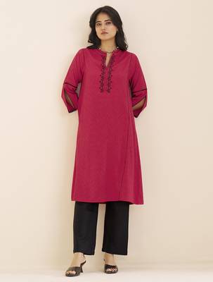 women’s red straight fit viscose blend kurta 3