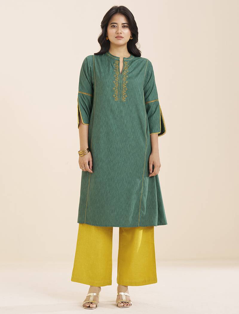 women’s green viscose blend straight kurta for casual wear