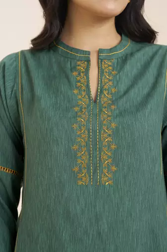 women’s green viscose blend straight kurta for casual wear