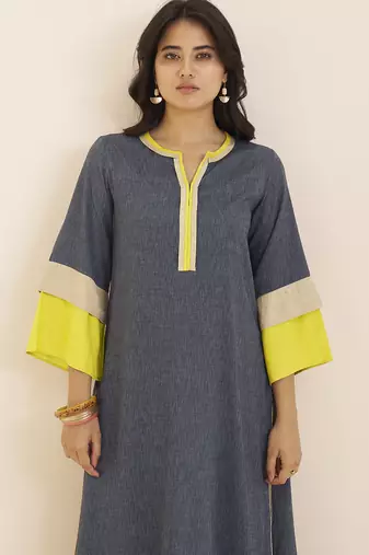 women’s black straight cut viscose rayon kurta