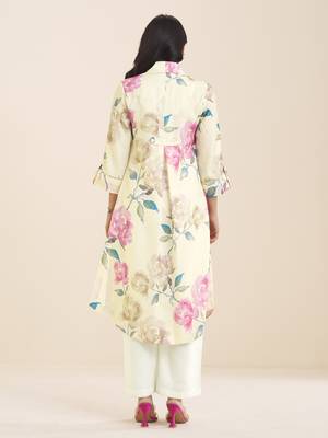 women’s linen blend cream kurta with soft pink floral print 2