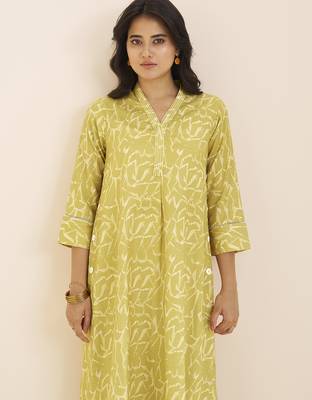 women’s light yellow linen blend printed kurta 4
