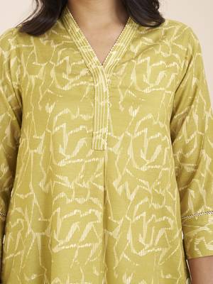 women’s light yellow linen blend printed kurta 5