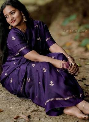 purple khadi art silk saree with jacquard leaf design 1