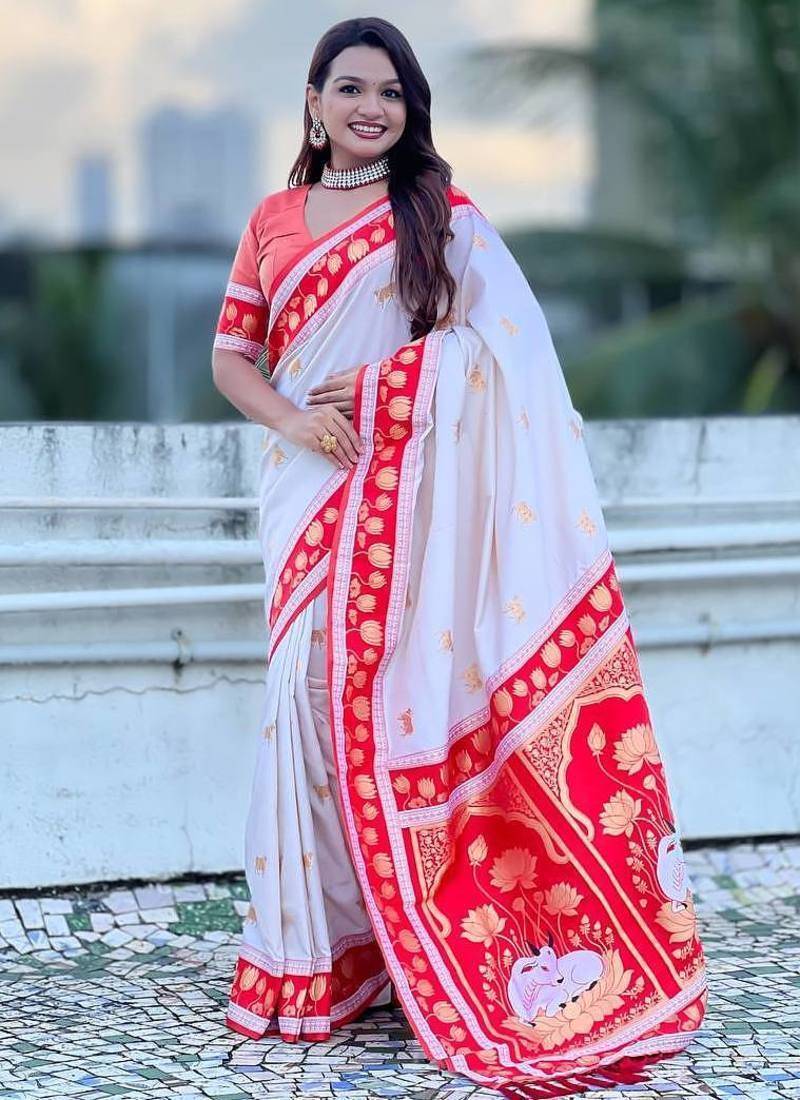 White Color Dual Zari Weaving Silk Saree