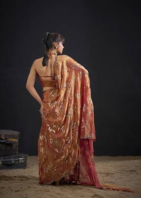 Fenta color fendi silk blend two tone with foil & hand work zircon work saree 3