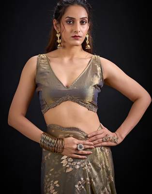 Grey color fendi silk blend two tone with foil & hand work zircon work saree 4