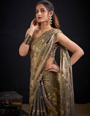 Grey color fendi silk blend two tone with foil & hand work zircon work saree 5