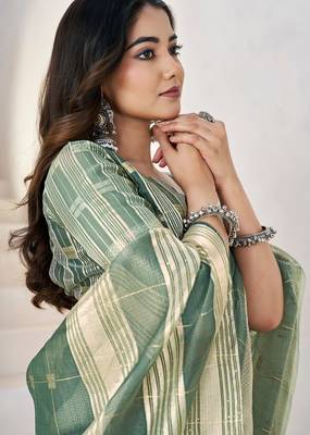 Soft linen cotton silk blend saree with gold zari weaving 5