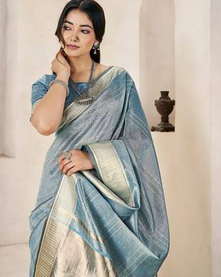 Soft linen cotton silk blend saree with gold zari weaving 3