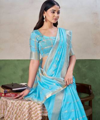 Soft linen cotton silk blend saree with gold zari weaving 5