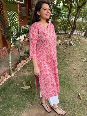 Floral printed notch neck straight cotton kurta 3