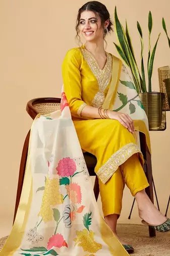 Floral embroidered regular pure silk kurta with trousers & with dupatta