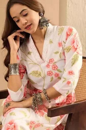 Floral printed cotton v-neck straight kurta