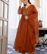 Floral embroidered panelled kurta with trousers & with dupatta