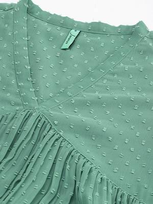 Green chiffon self design flared kurta 3