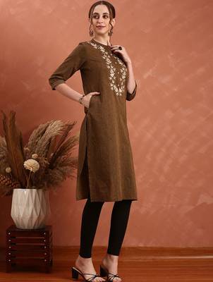 Ethnic motifs embroidered yoke design cotton straight kurta 3
