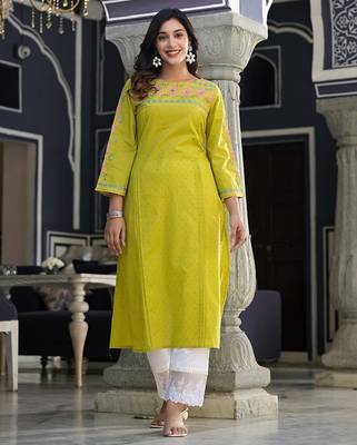 Floral thread embroidered yoke design straight kurta 1
