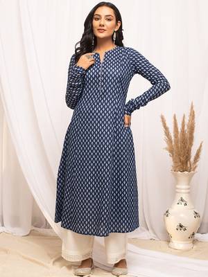 Ethnic motifs printed notched neck pure cotton a-line kurta 2